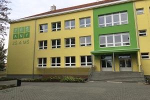 Nová fasáda na škole