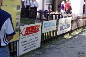 hlavní sponzoři